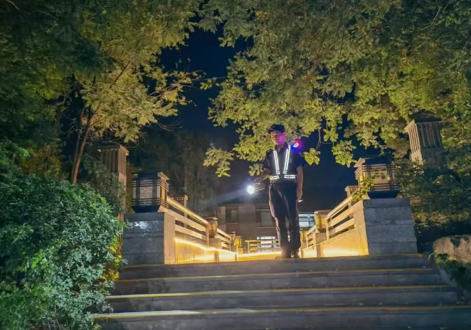 鲁商服务“高考”提前交卷，请审阅！