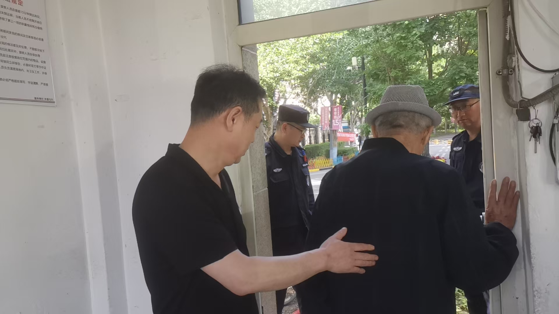 在您需要时，总有一份守护悄然抵达 | 鲁商服务温情纪事