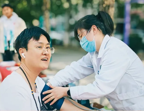 敬老不止重阳！鲁商服务，让“银龄美好”成为生活的常态！